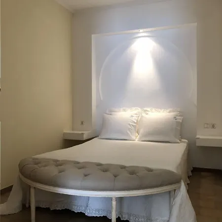 Christina Apartment *