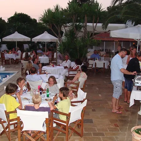 Christina Апартаменты *