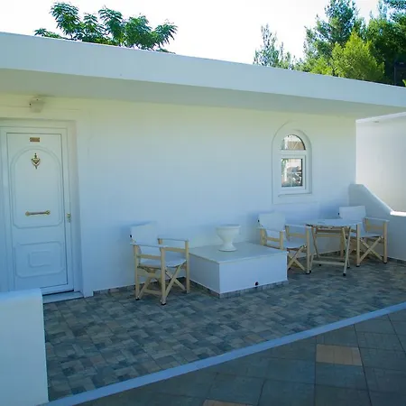 アパート Christina Kanapitsa