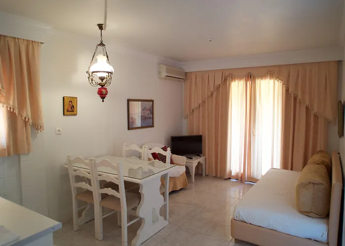 Christina Kanapitsa (Skiathos)